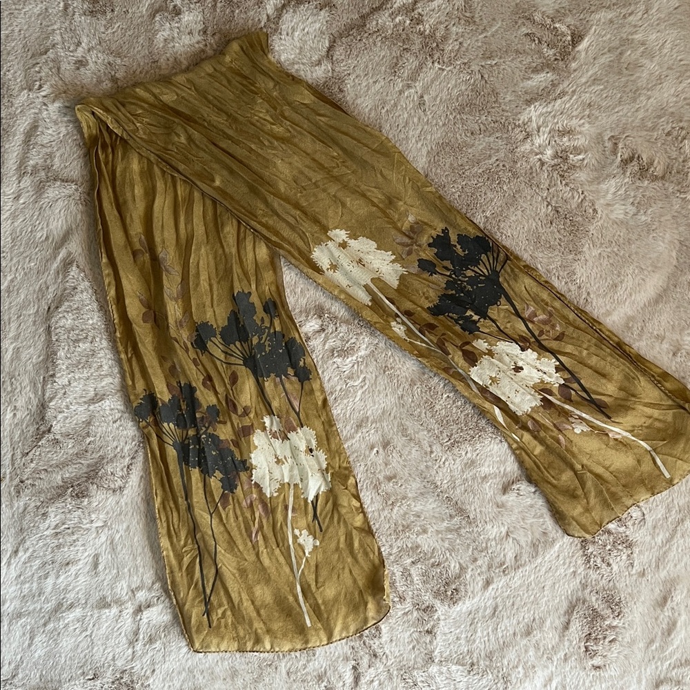 Floral Print skinny gold scarf